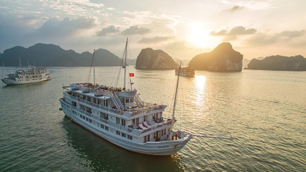 Paradise Sails Cruise Халонг Экстерьер фото